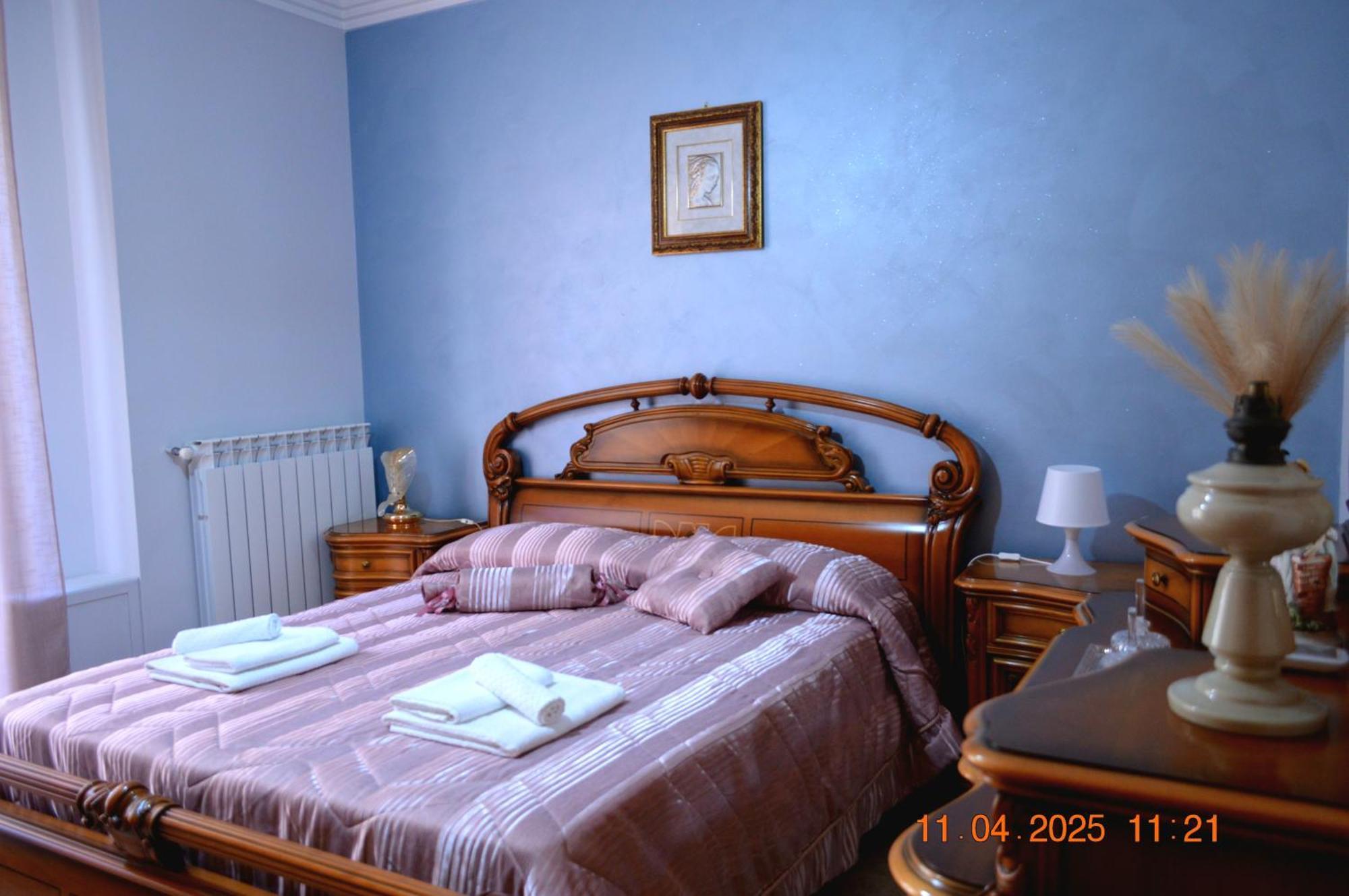Al Cortile Del Pozzo Apartment Delia Exterior photo