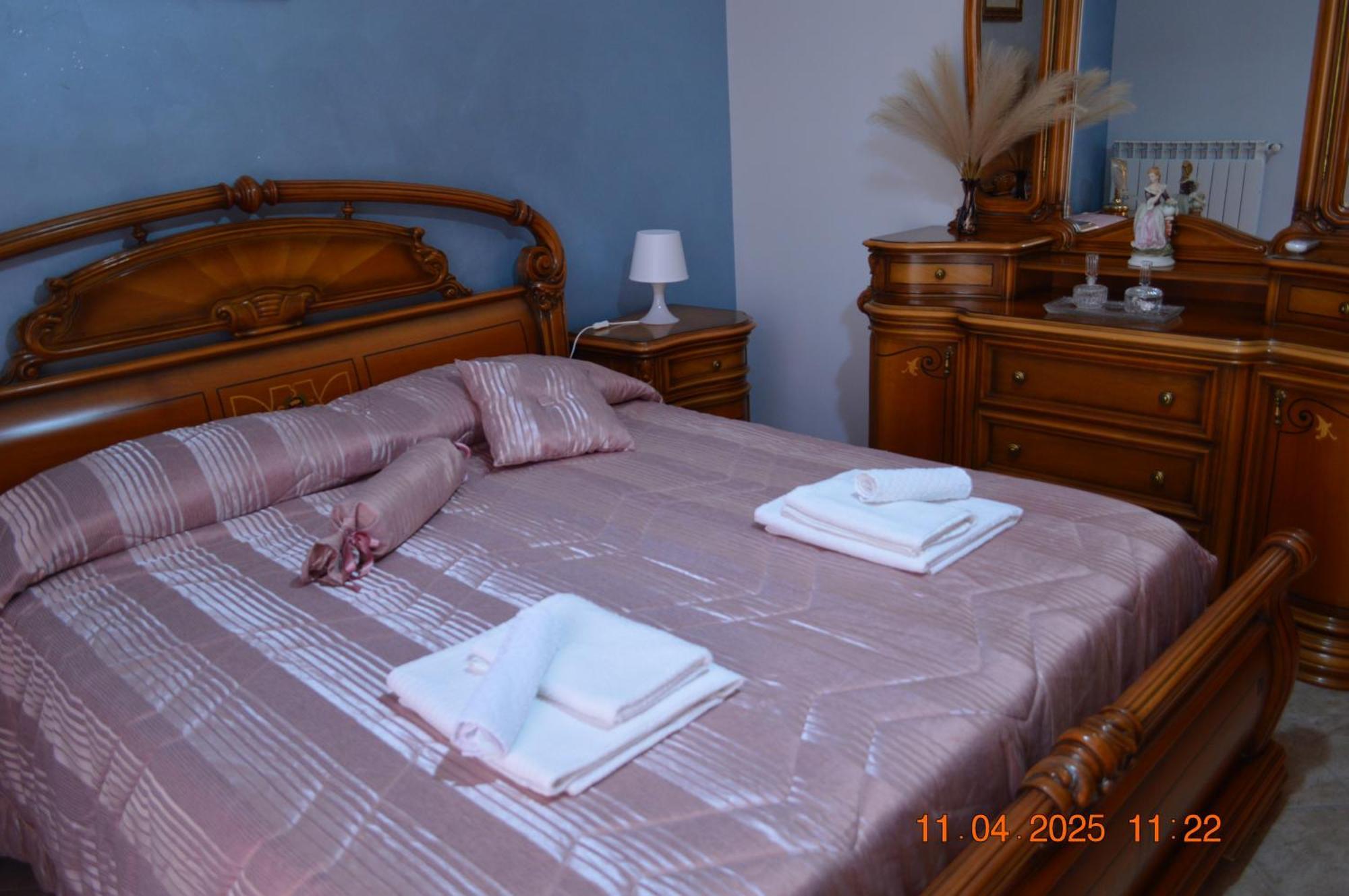 Al Cortile Del Pozzo Apartment Delia Exterior photo