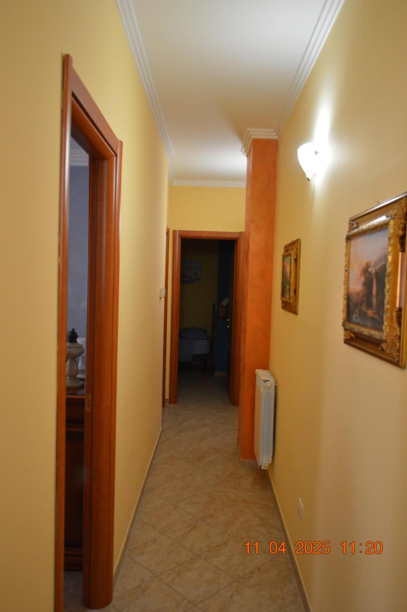 Al Cortile Del Pozzo Apartment Delia Exterior photo